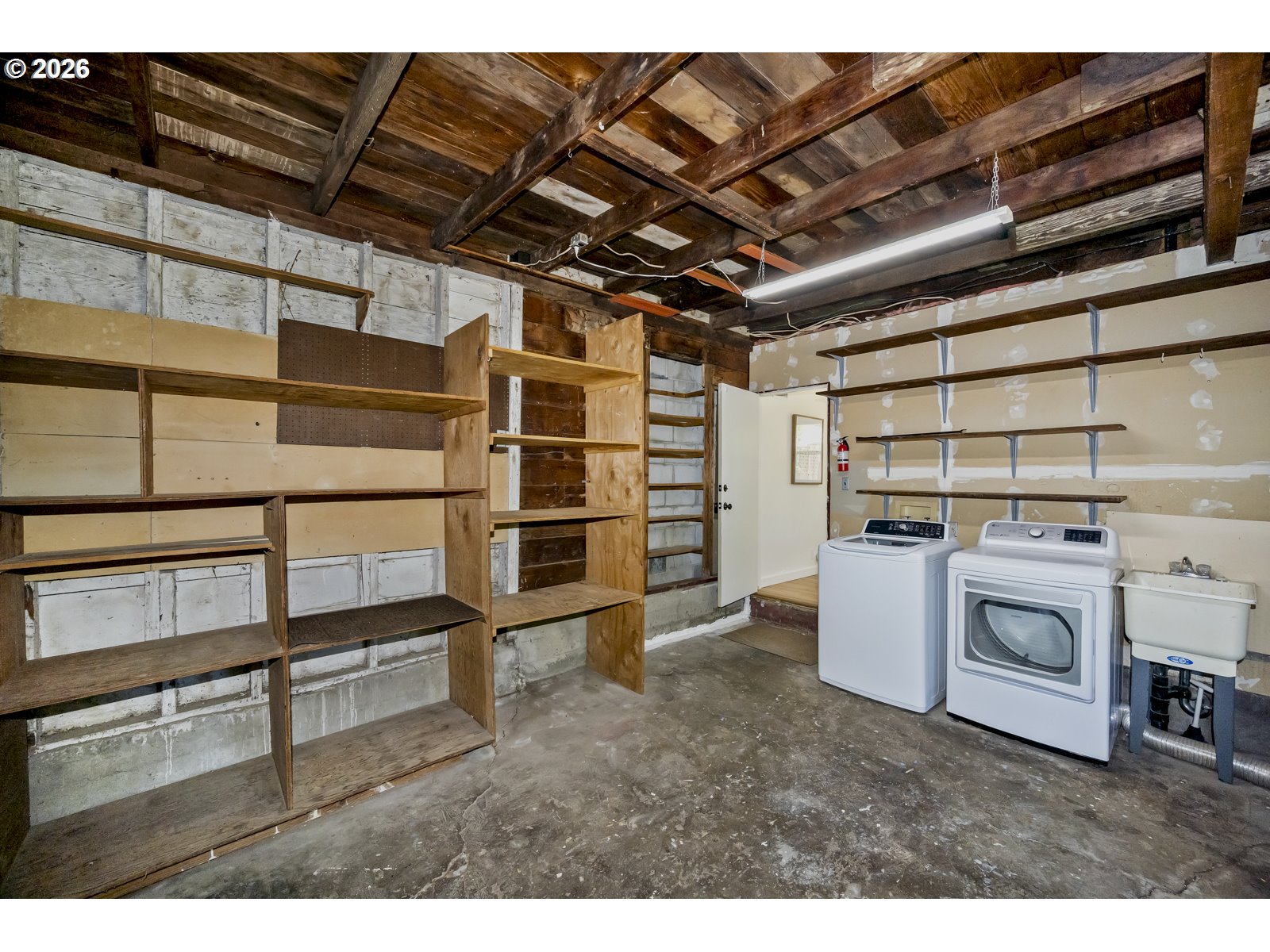 11207 Southwest 53rd Avenue Portland, OR 97219 - Photo 36 of 44