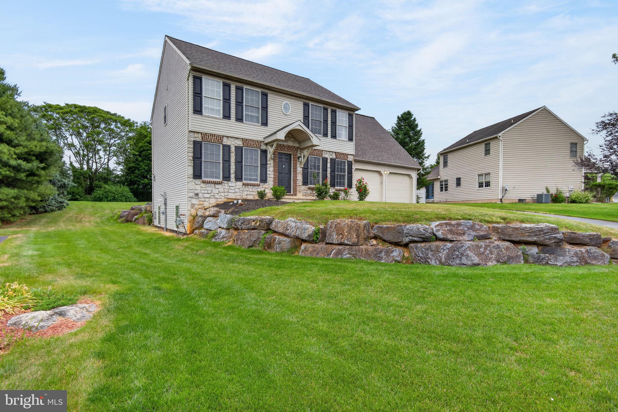 7 Marquis Court Lititz, PA 17543 - Photo 3 of 55