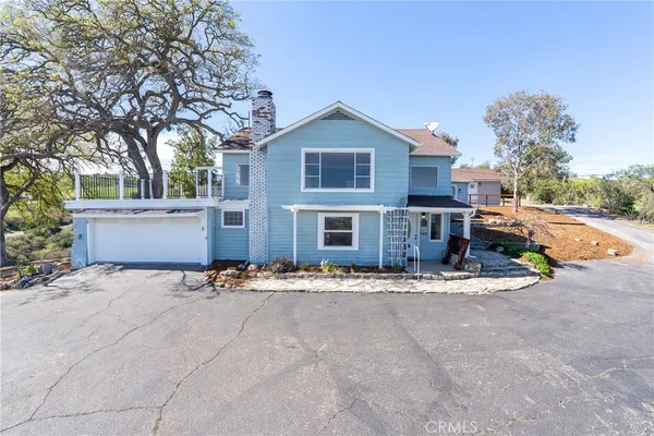 a view of the house and outdoor space