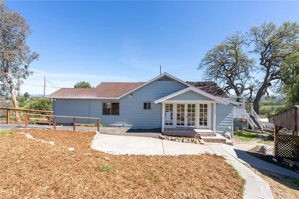 a house view with a outdoor space