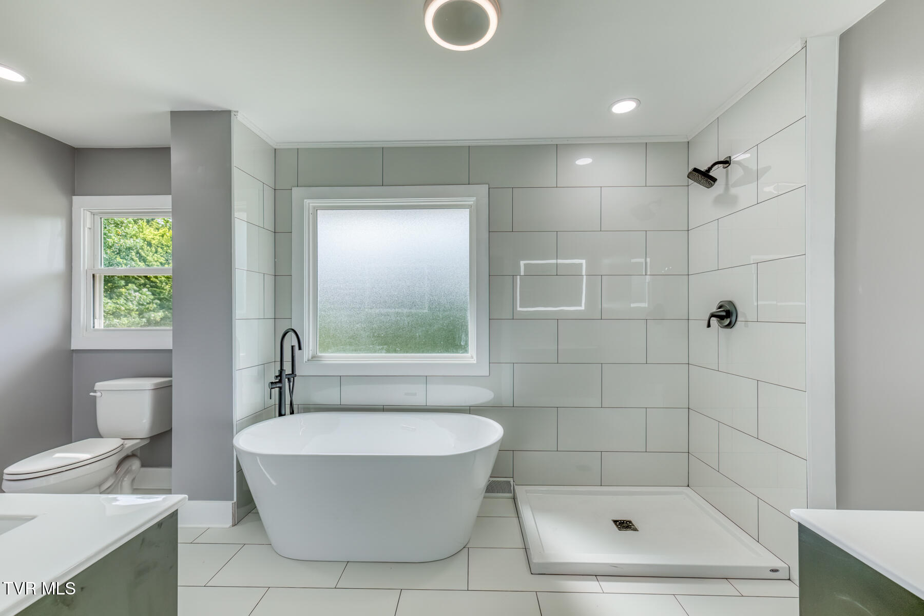 601 Orchard Road Elizabethton, TN 37643 - Photo 19 of 66 Primary Suite