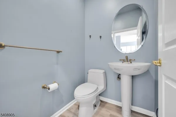 $711,000 | 52 Gordon Circle, Parsippany, NJ 07054