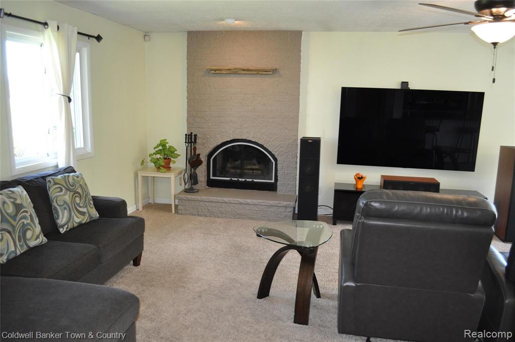 5675 Pinckney Road Howell, MI 48843 - Photo 18 of 36