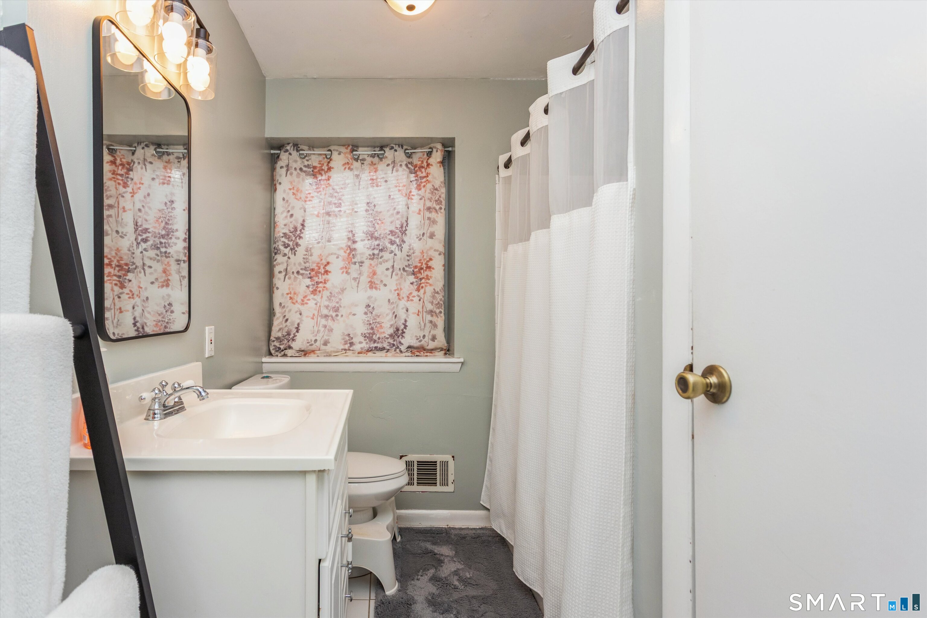 59 Woodway Road, Unit 1 Stamford, CT 06907 - Photo 17 of 30