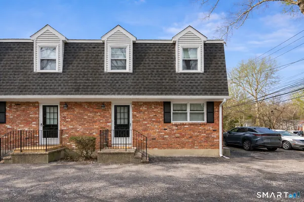 $535,000 | 59 Woodway Road, Unit 1, Stamford, CT 06907