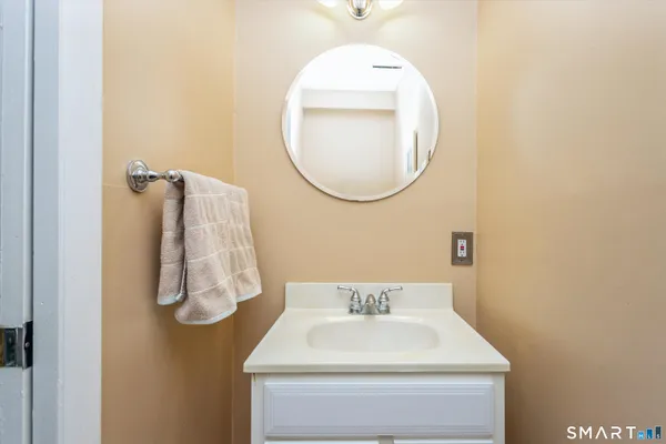 $535,000 | 59 Woodway Road, Unit 1, Stamford, CT 06907