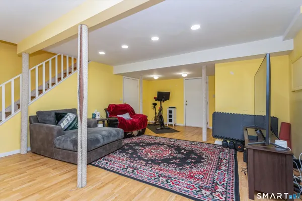$535,000 | 59 Woodway Road, Unit 1, Stamford, CT 06907