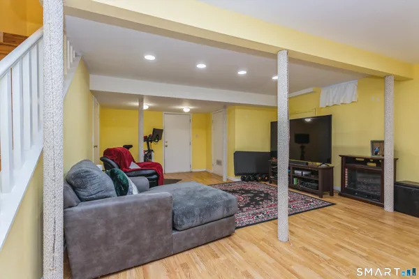 $535,000 | 59 Woodway Road, Unit 1, Stamford, CT 06907