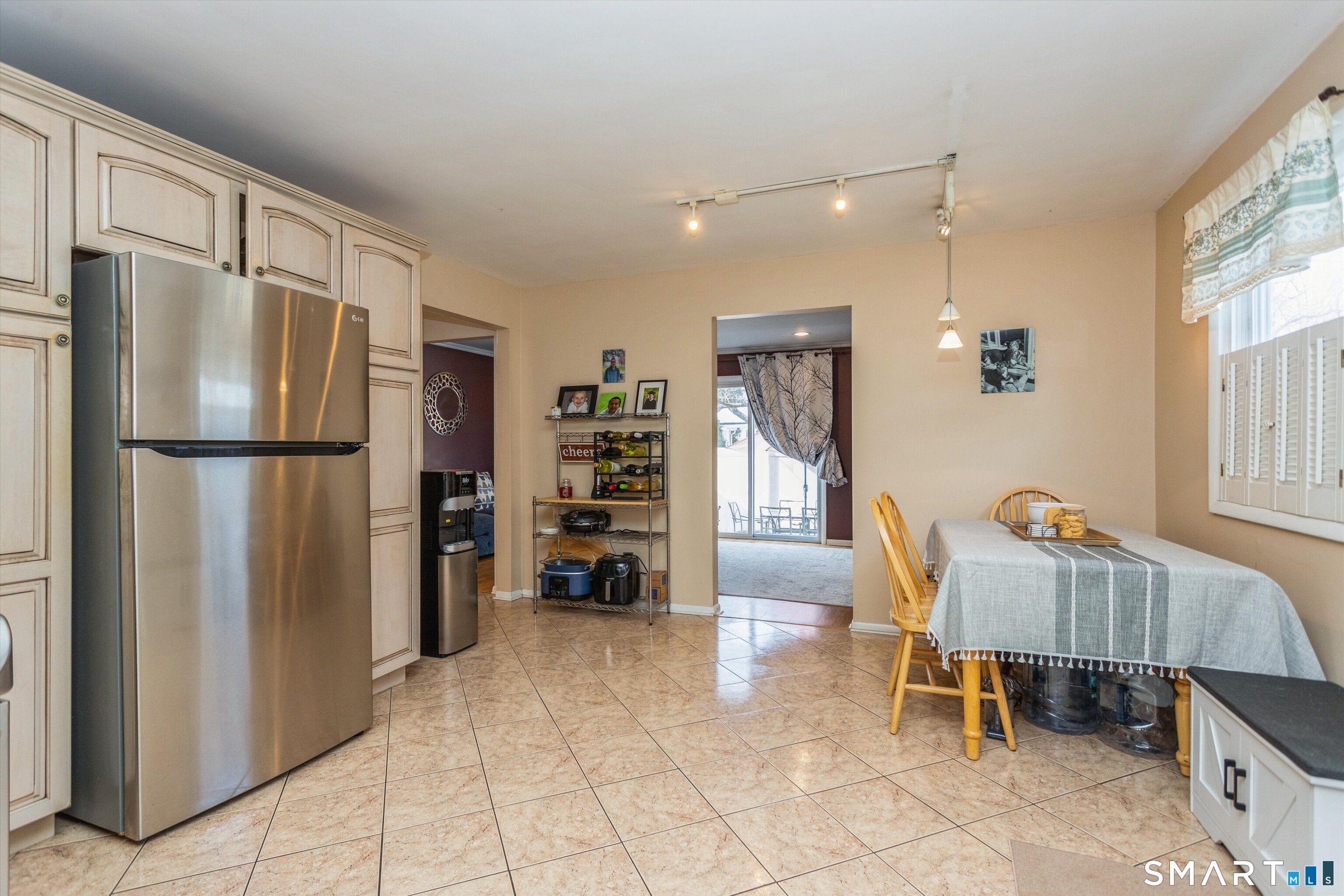 59 Woodway Road, Unit 1 Stamford, CT 06907 - Photo 5 of 30