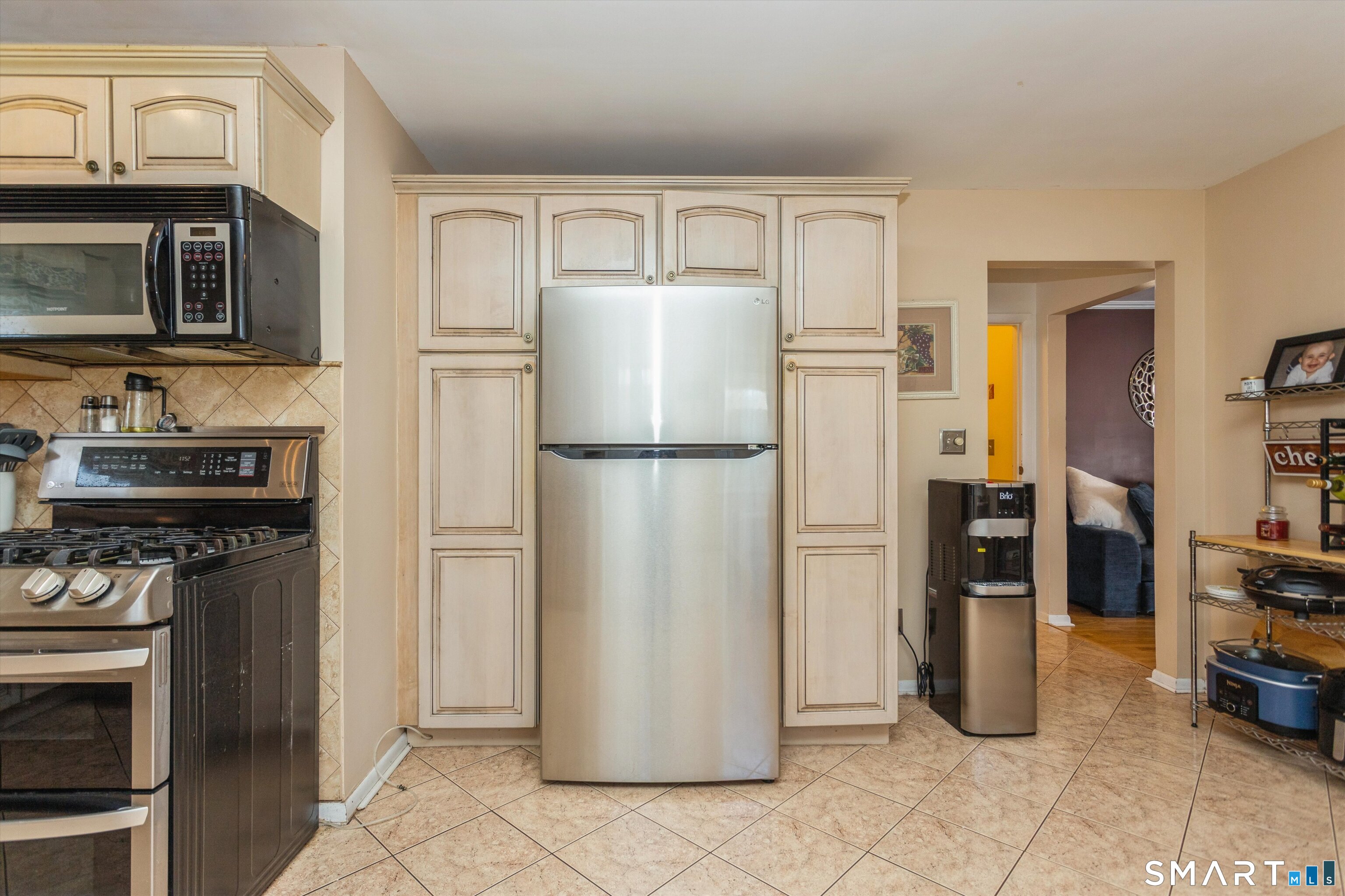 59 Woodway Road, Unit 1 Stamford, CT 06907 - Photo 6 of 30