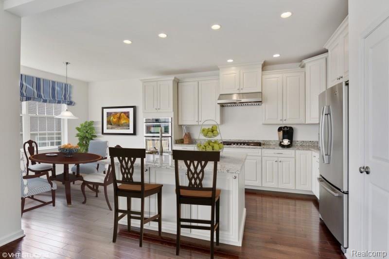 42841 Cardinal Way, Unit 81 Novi, MI 48375 - Photo 2 of 3 Pentwater Kitchen.jpg