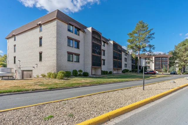 $99,999 | 4710 58th Avenue North, Unit 208, Crystal, MN 55429