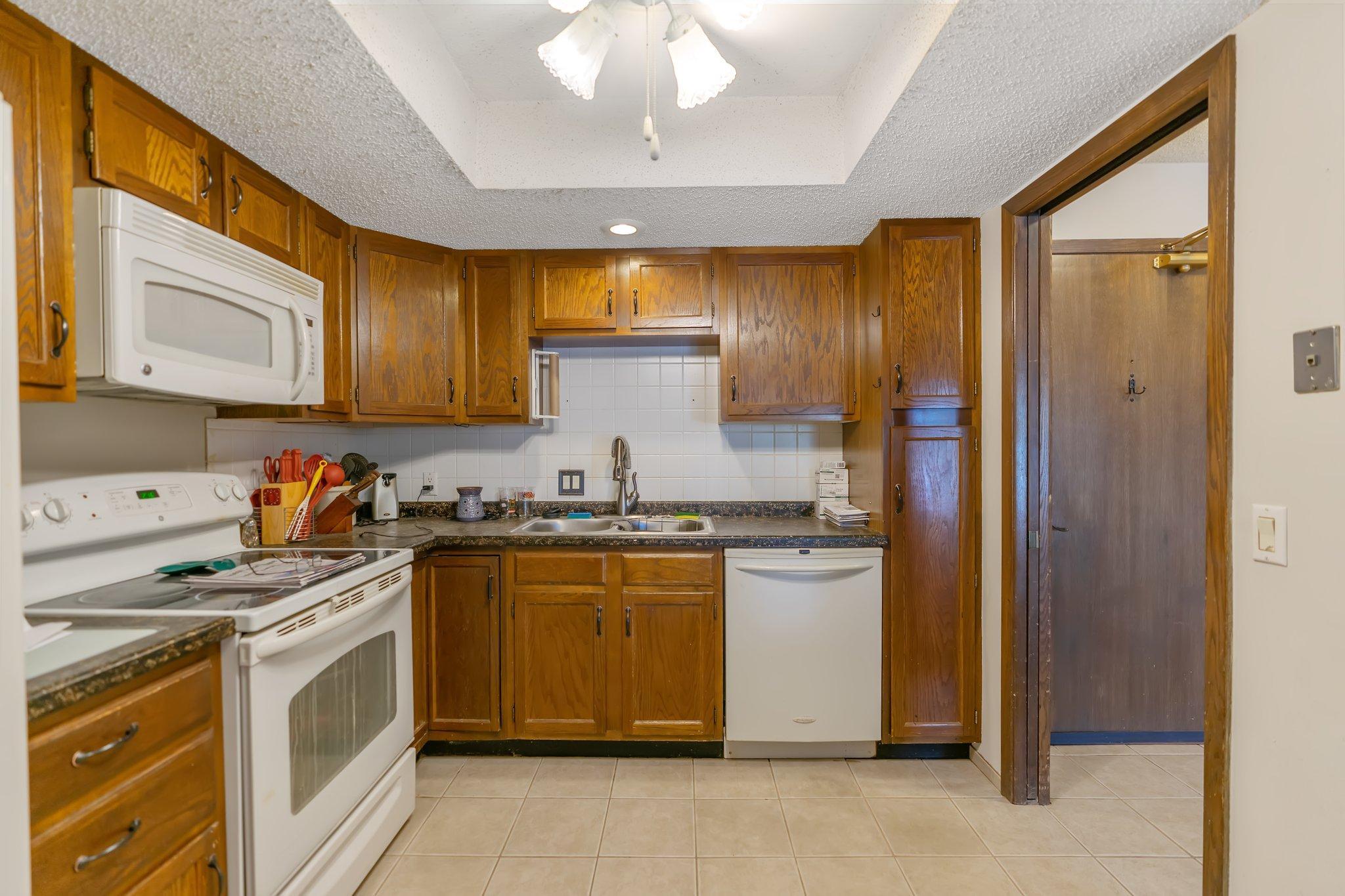 4710 58th Avenue North, Unit 208 Crystal, MN 55429 - Photo 10 of 22