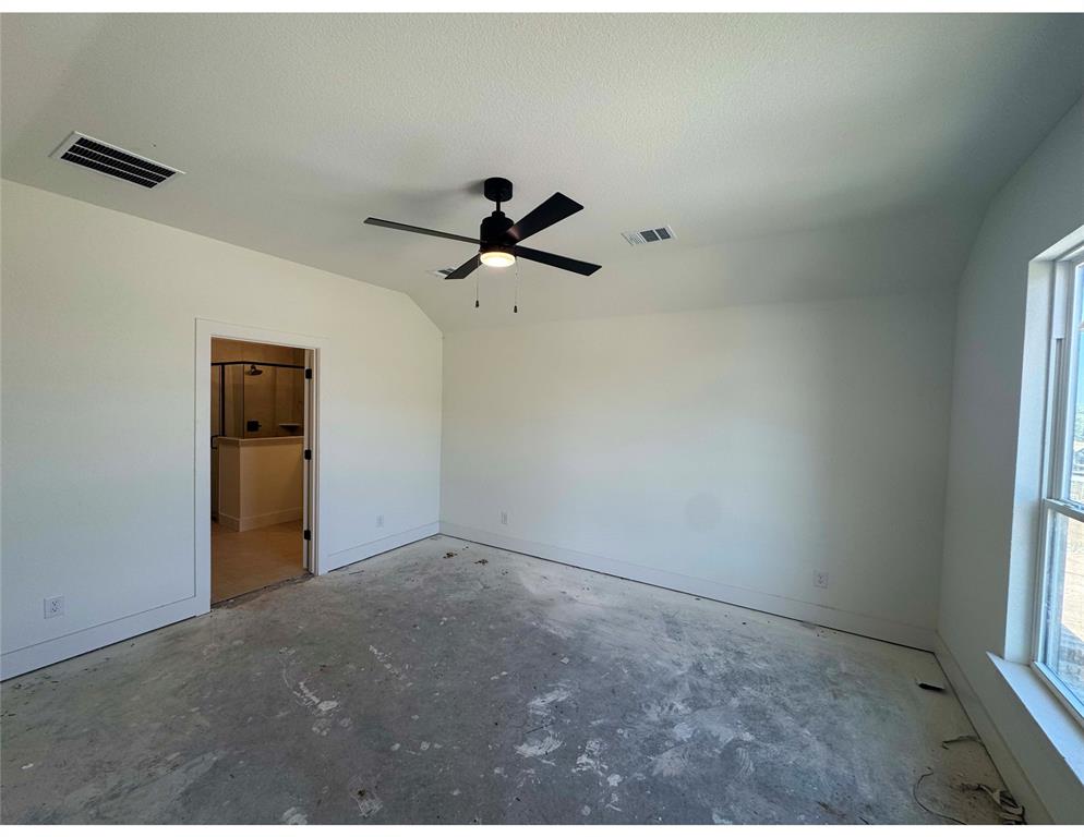 1097 Colt Road Springtown, TX 76082 - Photo 10 of 11 Gallery Image 10