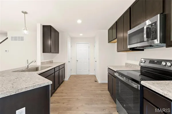 $295,899 | 2205 Heatherfield Drive, Rolla, MO 65401