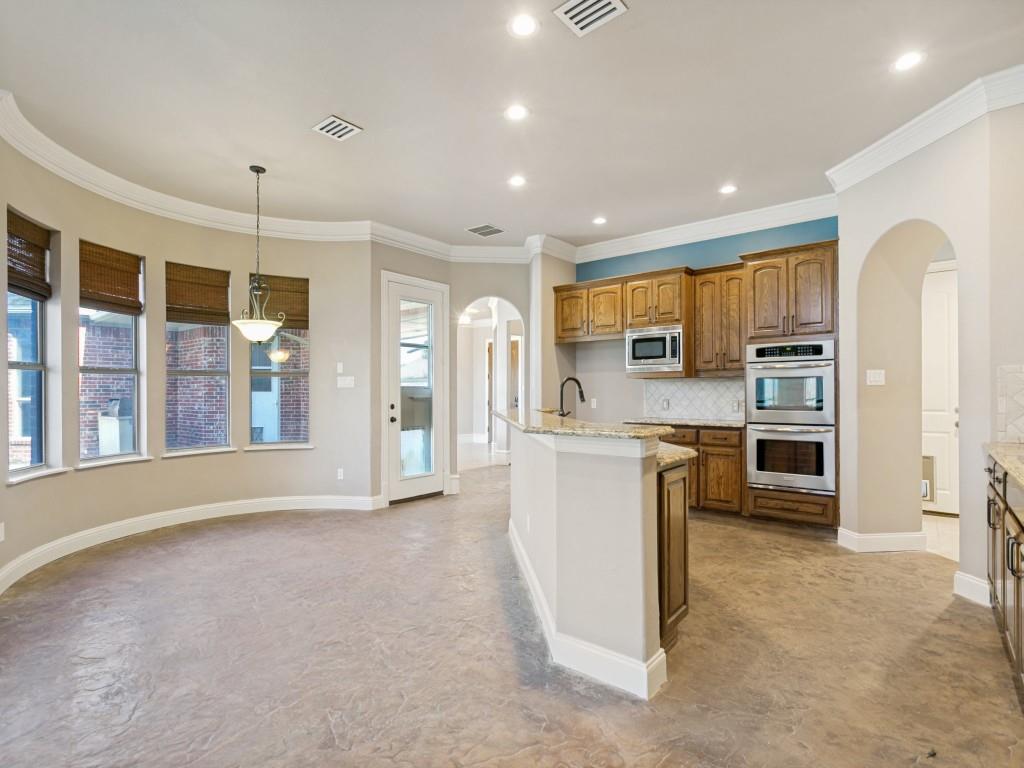 4304 Tree House Lane Corinth, TX 76208 - Photo 9 of 25
