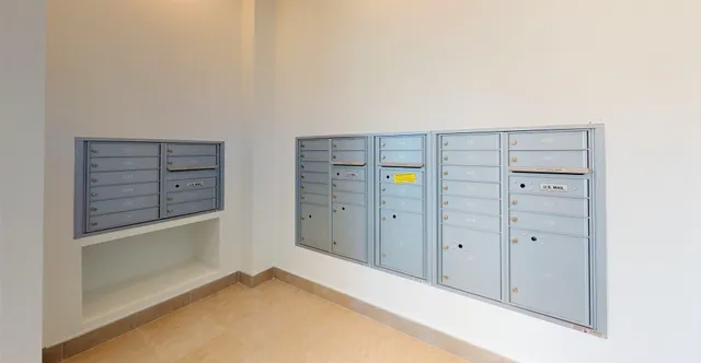 $2,000 | 4758 North Laramie Avenue, Unit 303, Chicago, IL 60630