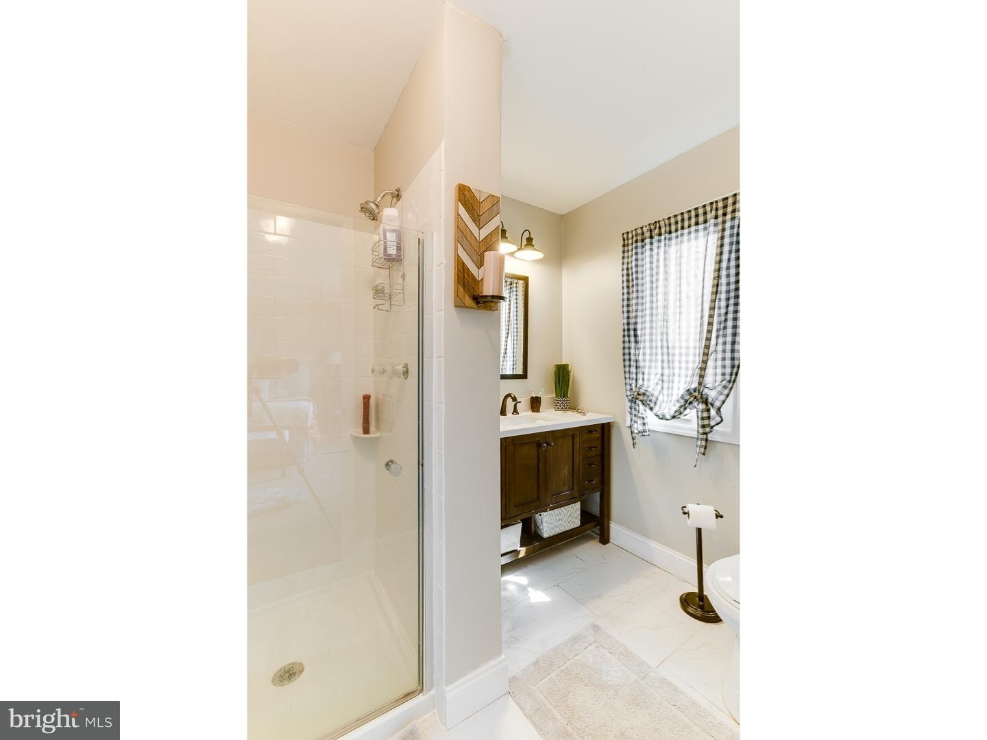 10 Baggaley Road Trenton, NJ 08690 - Photo 17 of 23 Master Bathroom