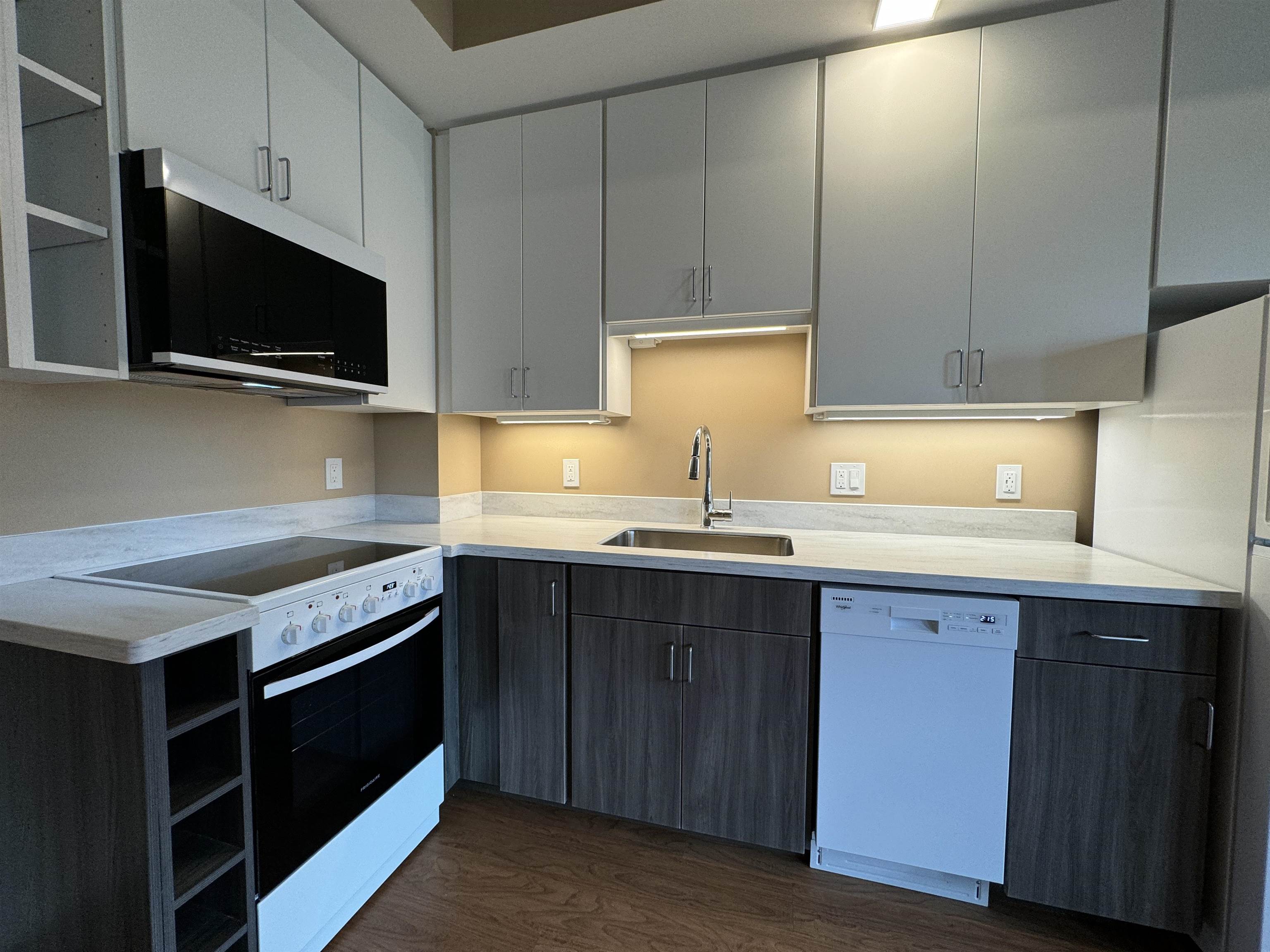 83 Hanover Street, Unit 310 Manchester, NH 03101 - Photo 18 of 47