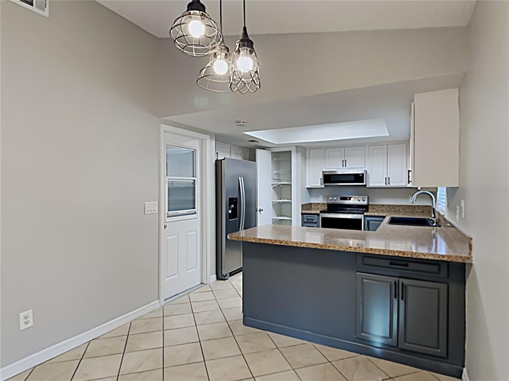 1108 Shaffer Trail Oviedo, FL 32765 - Photo 6 of 21