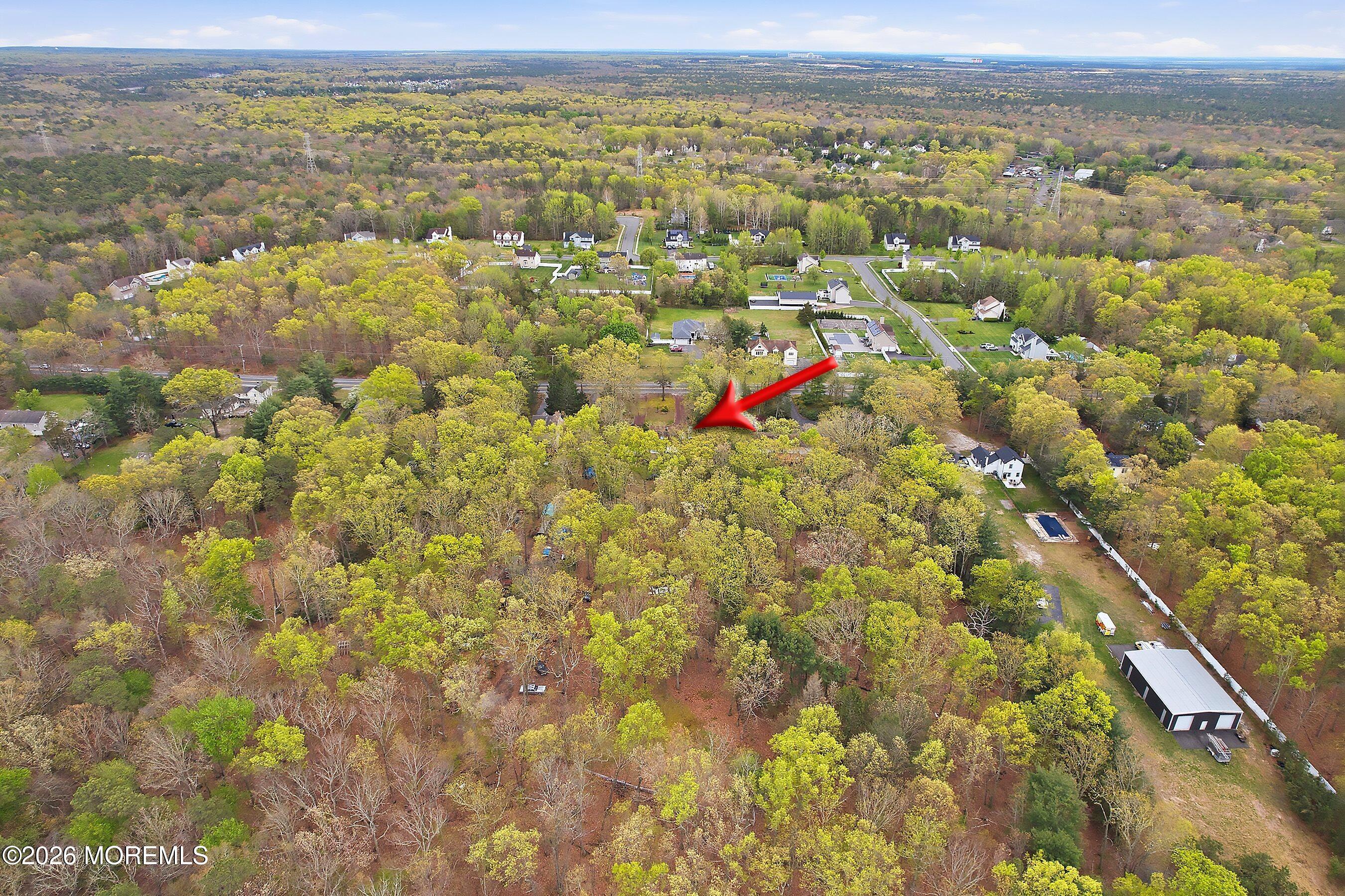 172 Bennetts Mills Road Jackson, NJ 08527 - Photo 31 of 39 38-Rear 2 with arrow