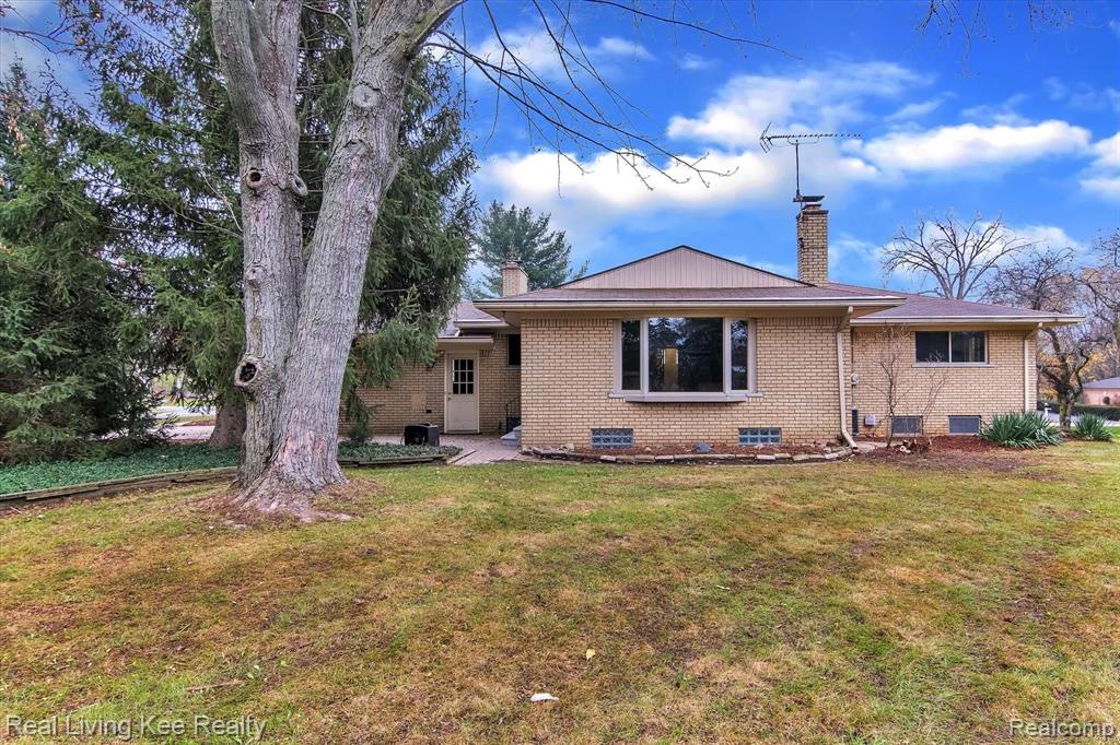 710 Castlebar Drive Rochester Hills, MI 48309 - Photo 31 of 35