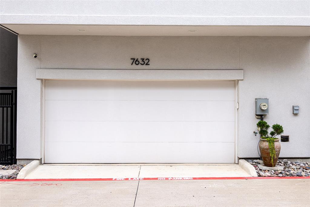 7632 Highcroft Way Plano, TX 75024 - Photo 25 of 28 a view of rack and has potted plant on it