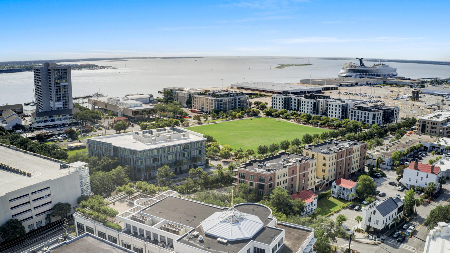 33 Calhoun Street, Unit 226 Charleston, SC 29401 - Photo 27 of 38 33 Calhoun St, Charleston SC (27)