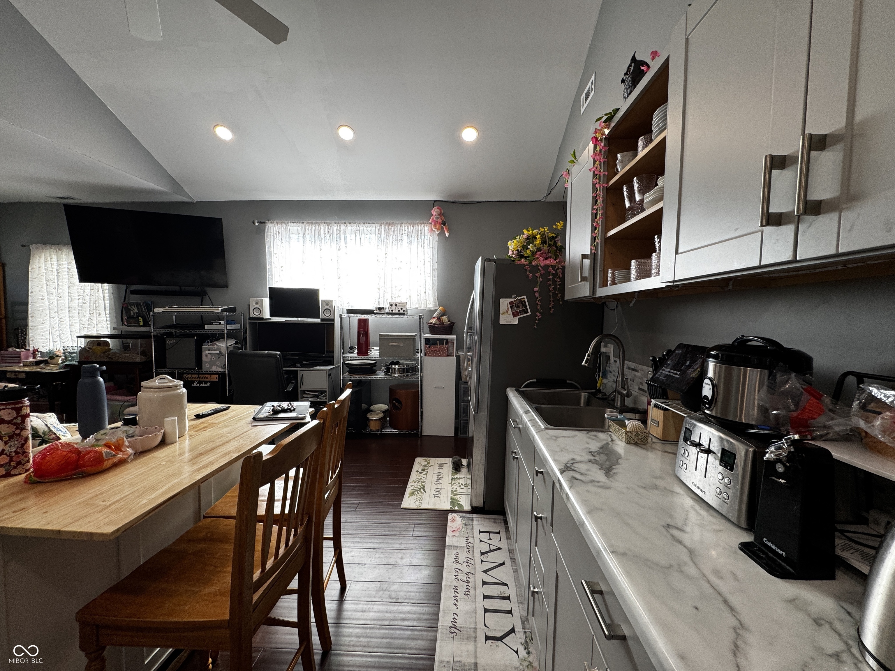 3054 Ruckle Street Indianapolis, IN 46205 - Photo 8 of 56