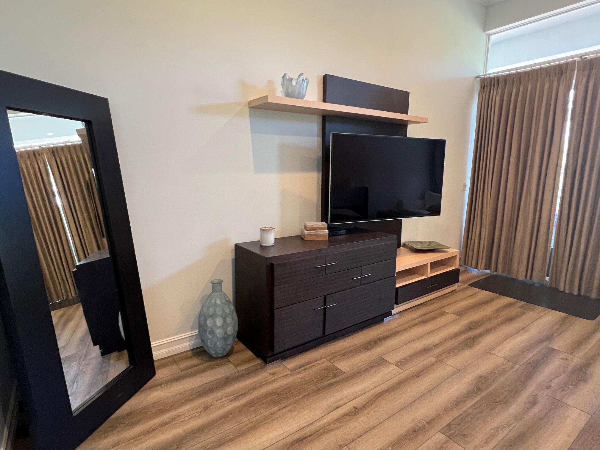 182 Rosalia Court Jupiter, FL 33478 - Photo 7 of 32 a view of a workspace