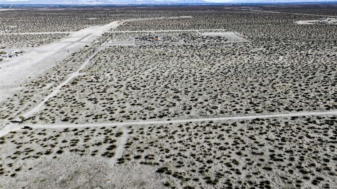 179937 Johnson Road Phelan, CA 92371 - Photo 2 of 16 a view of a bathroom
