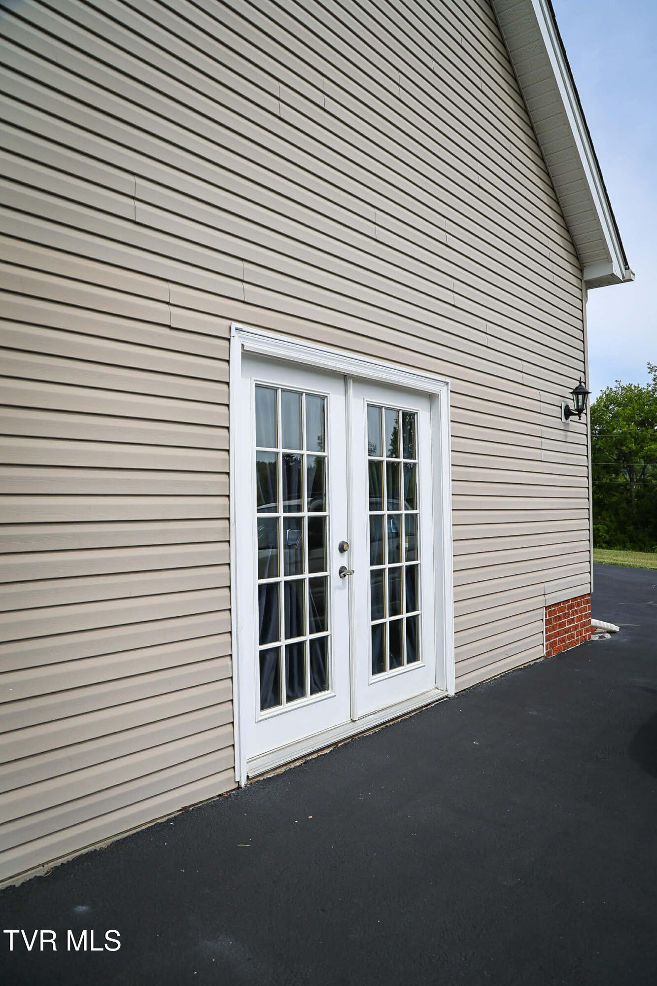 30221 Old Saltworks Road Meadowview, VA 24361 - Photo 14 of 45 Messenger_creation_CAF8846C-3B4B-4DD0-A3