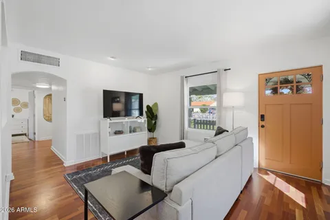 $675,000 | 427 East Oregon Avenue, Phoenix, AZ 85012