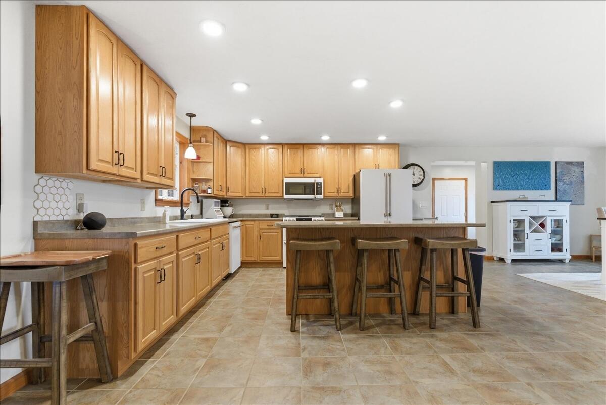 246 Carrs Corner Road Palermo, ME 04354 - Photo 43 of 79 Kitchen & Dining Space