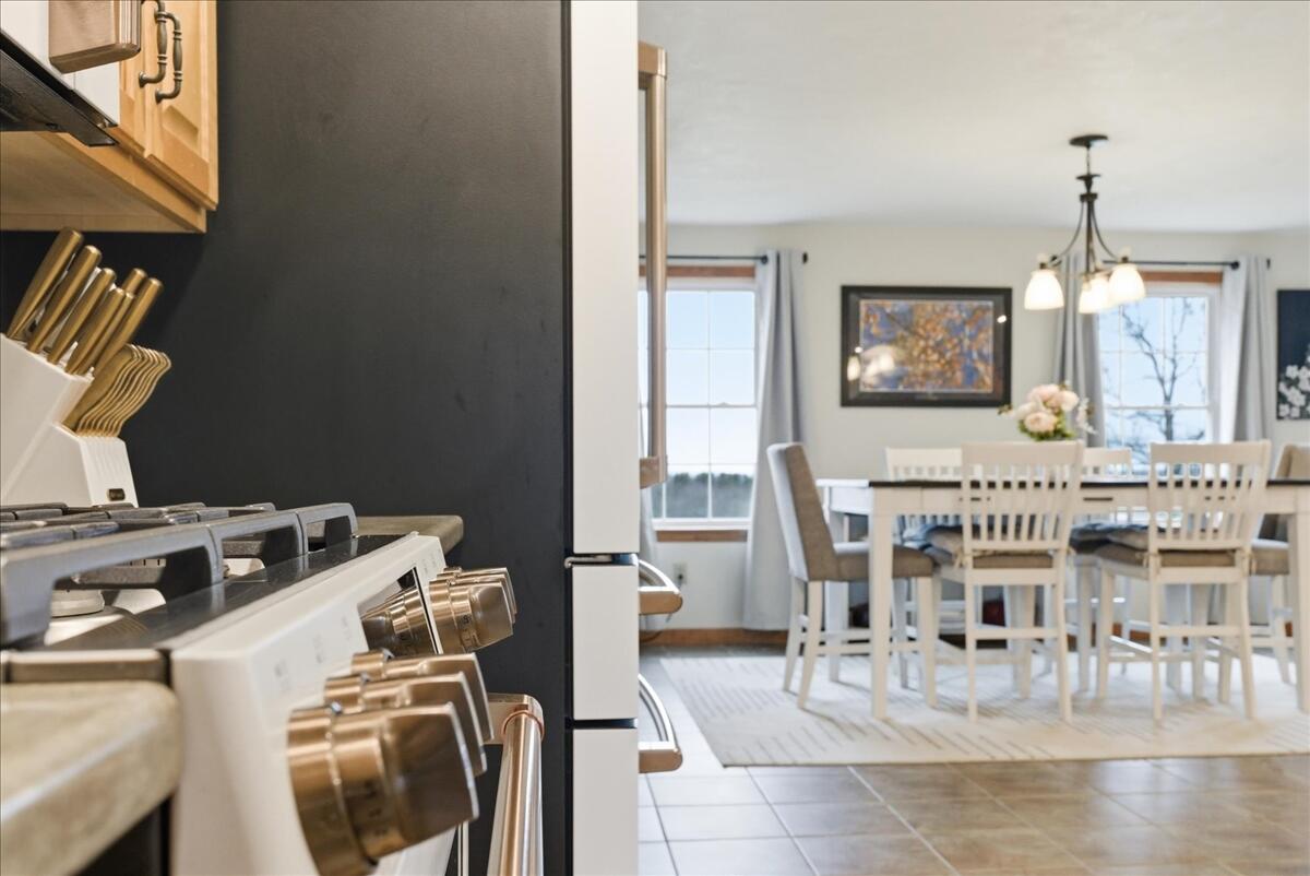 246 Carrs Corner Road Palermo, ME 04354 - Photo 56 of 79 Dining space