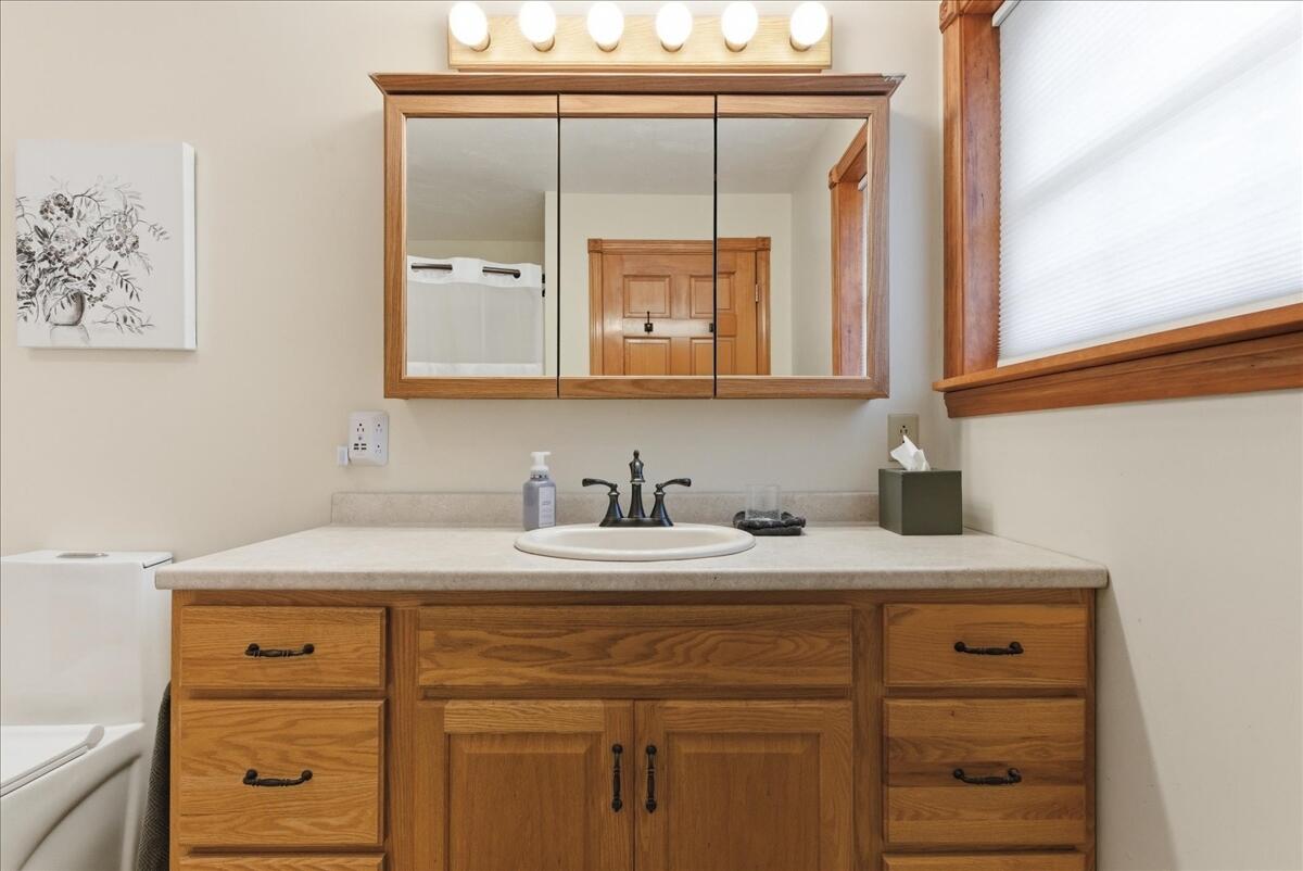 246 Carrs Corner Road Palermo, ME 04354 - Photo 59 of 79 Prinary Bathroom