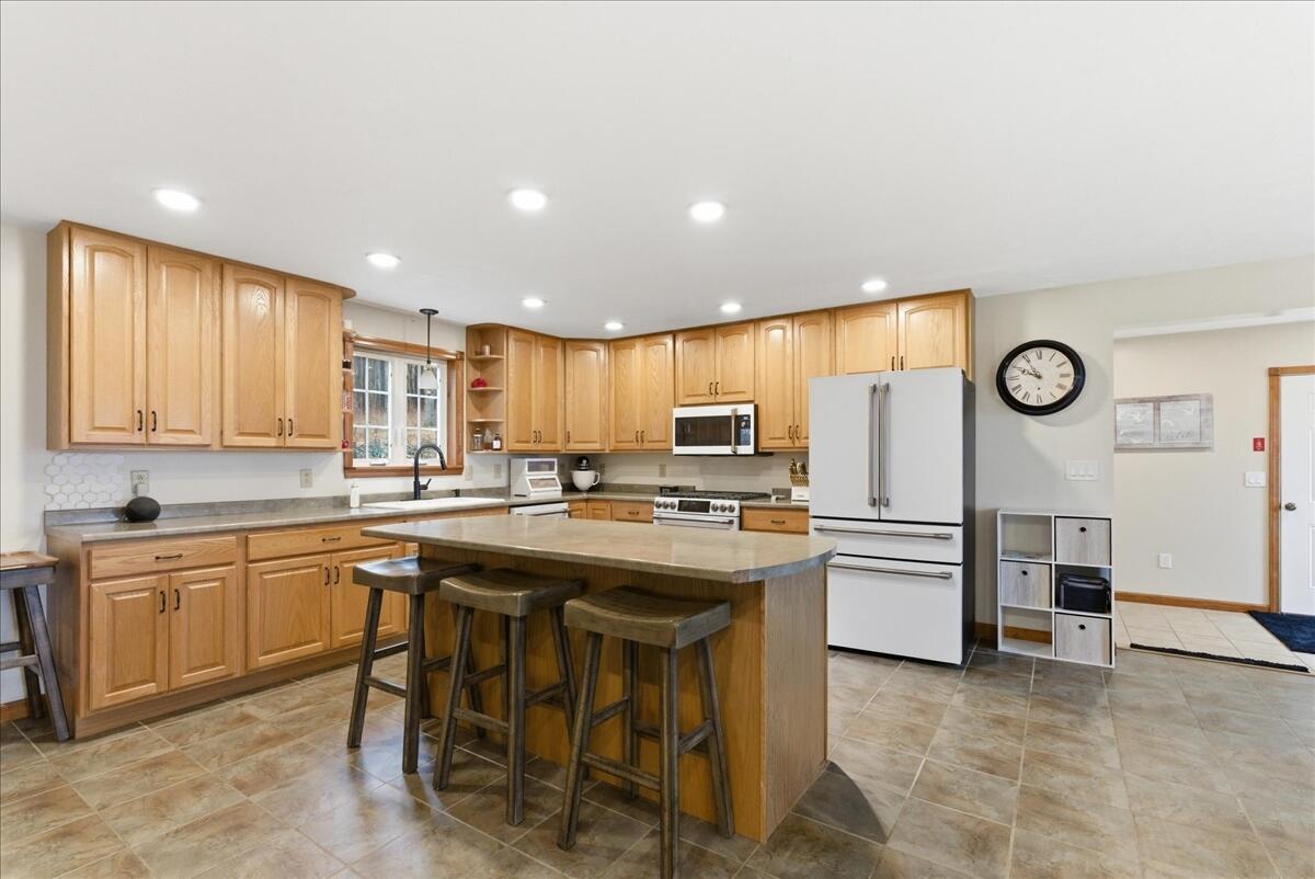 246 Carrs Corner Road Palermo, ME 04354 - Photo 7 of 79 Kitchen
