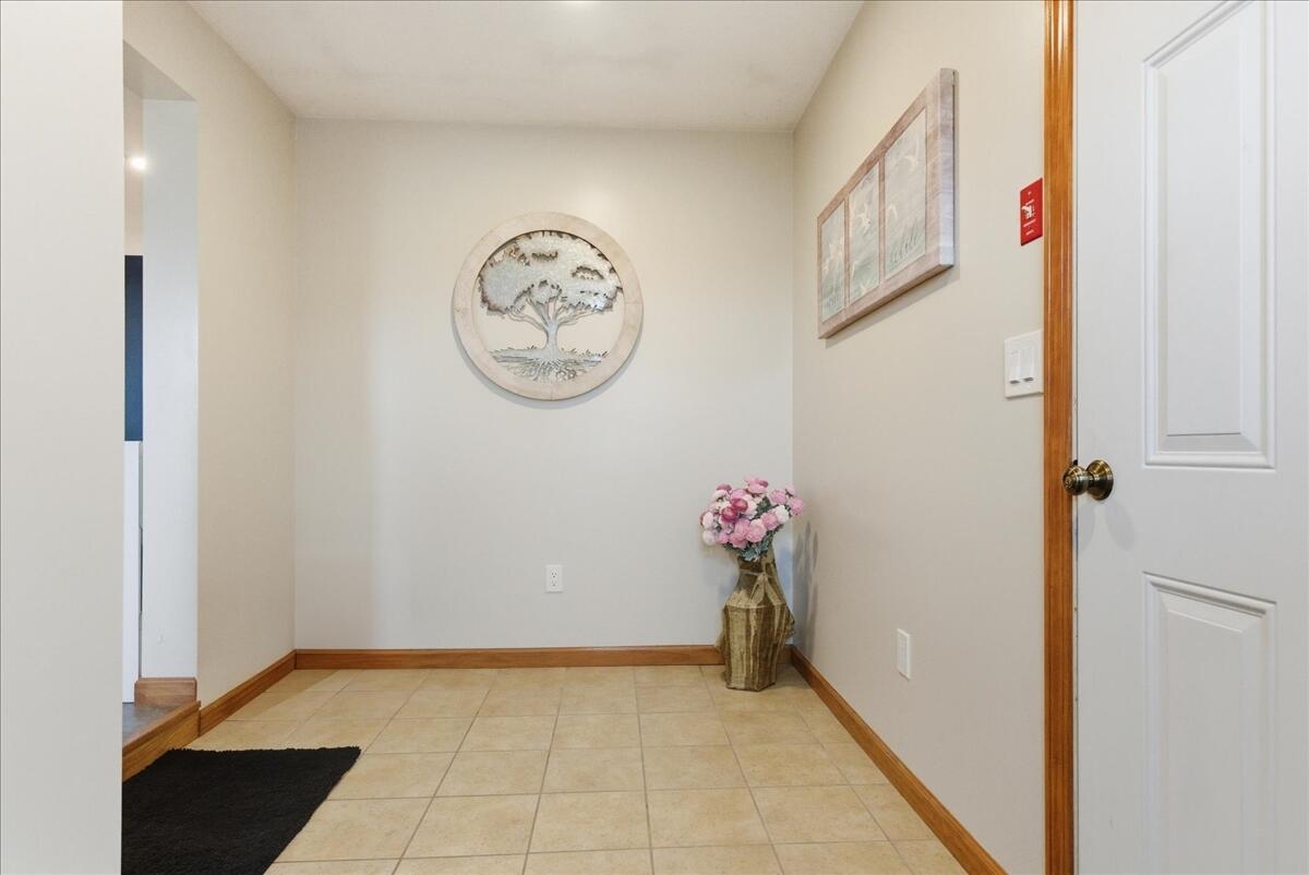 246 Carrs Corner Road Palermo, ME 04354 - Photo 77 of 79 Entry/Mudroom