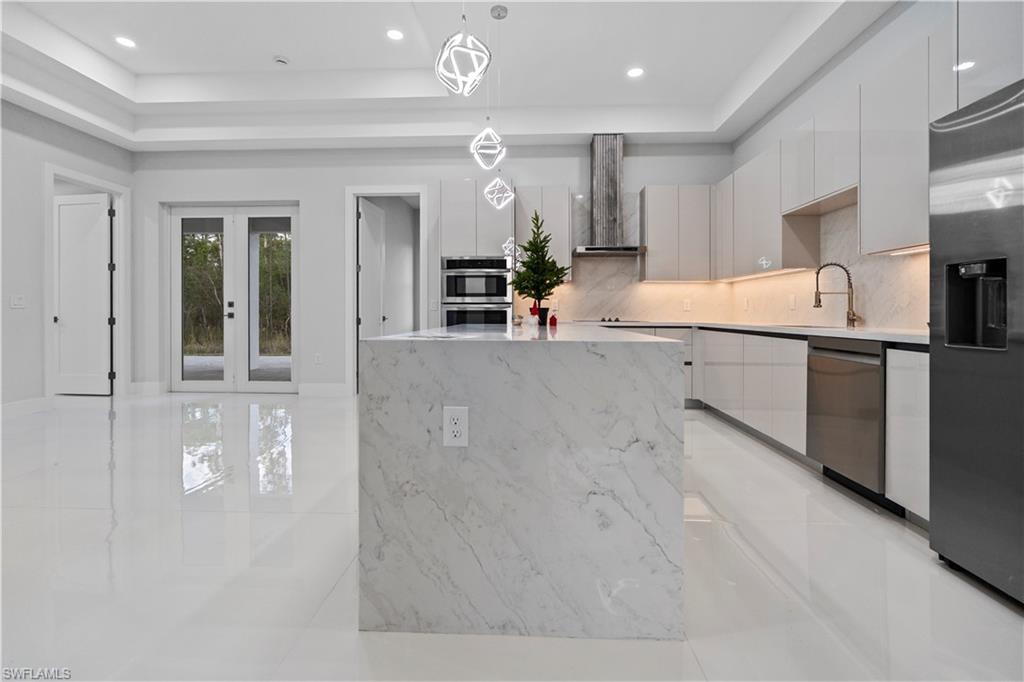 3433 66th Avenue Northeast Naples, FL 34120 - Photo 13 of 48