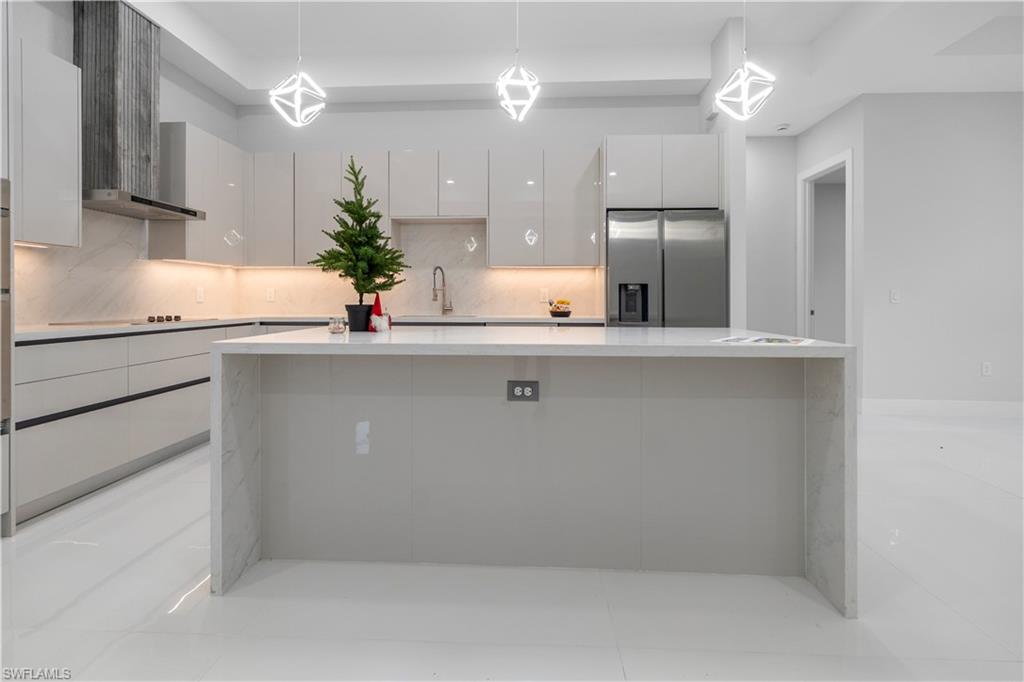 3433 66th Avenue Northeast Naples, FL 34120 - Photo 10 of 48