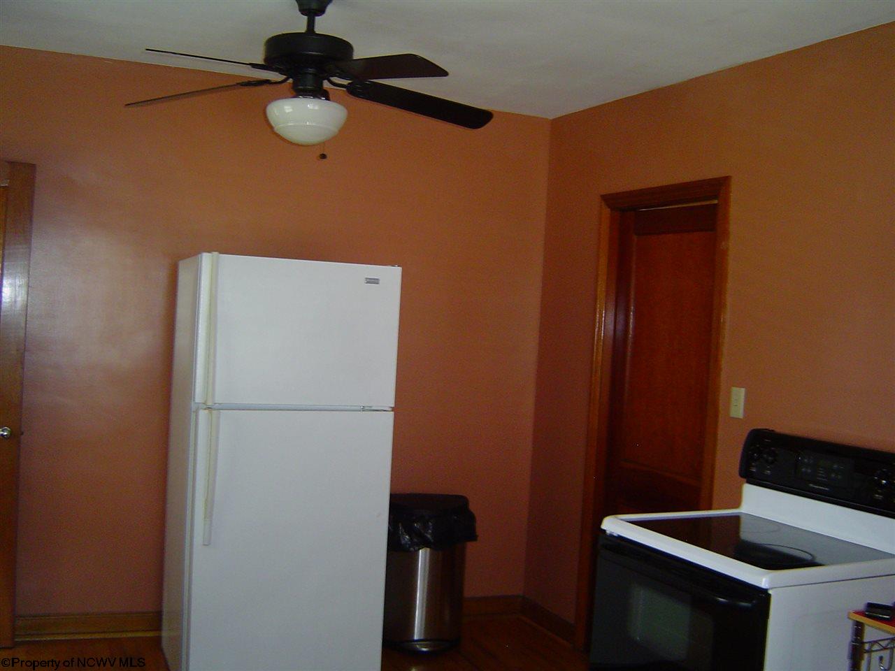 132 Cimarron Road Clarksburg, WV 26301 - Photo 4 of 12 Gallery Image 4