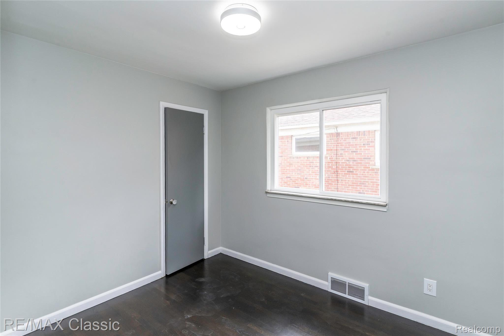 8937 Ruth Avenue Allen Park, MI 48101 - Photo 38 of 50 Ruth6423.jpg