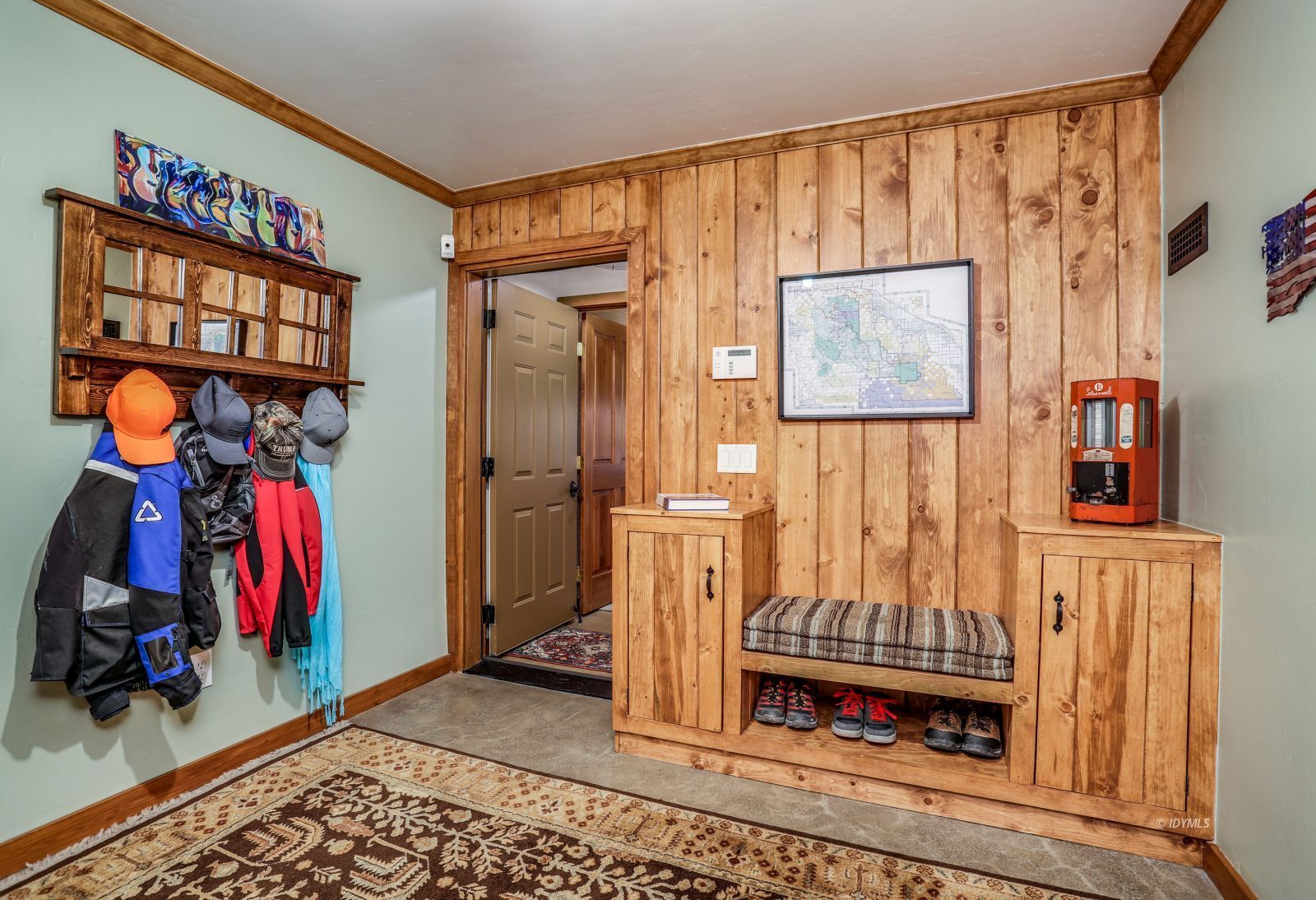 24581 Fern Valley Road Idyllwild, CA 92549 - Photo 35 of 50 Mudroom