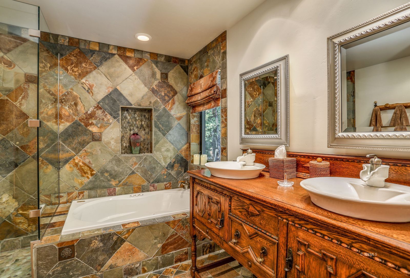 24581 Fern Valley Road Idyllwild, CA 92549 - Photo 40 of 50 Full bath in Primary suite