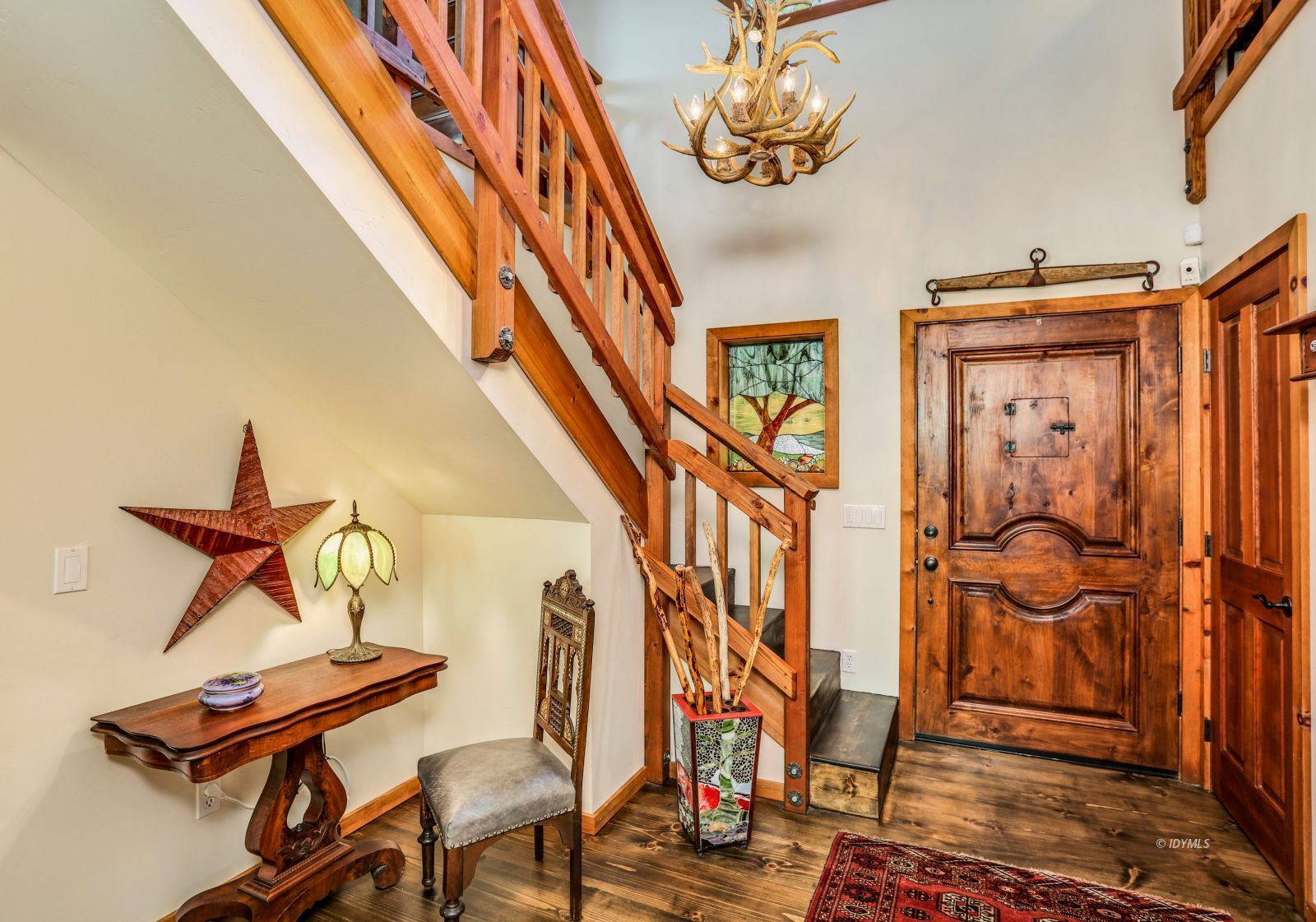 24581 Fern Valley Road Idyllwild, CA 92549 - Photo 7 of 50 Entry w/antler chandelier