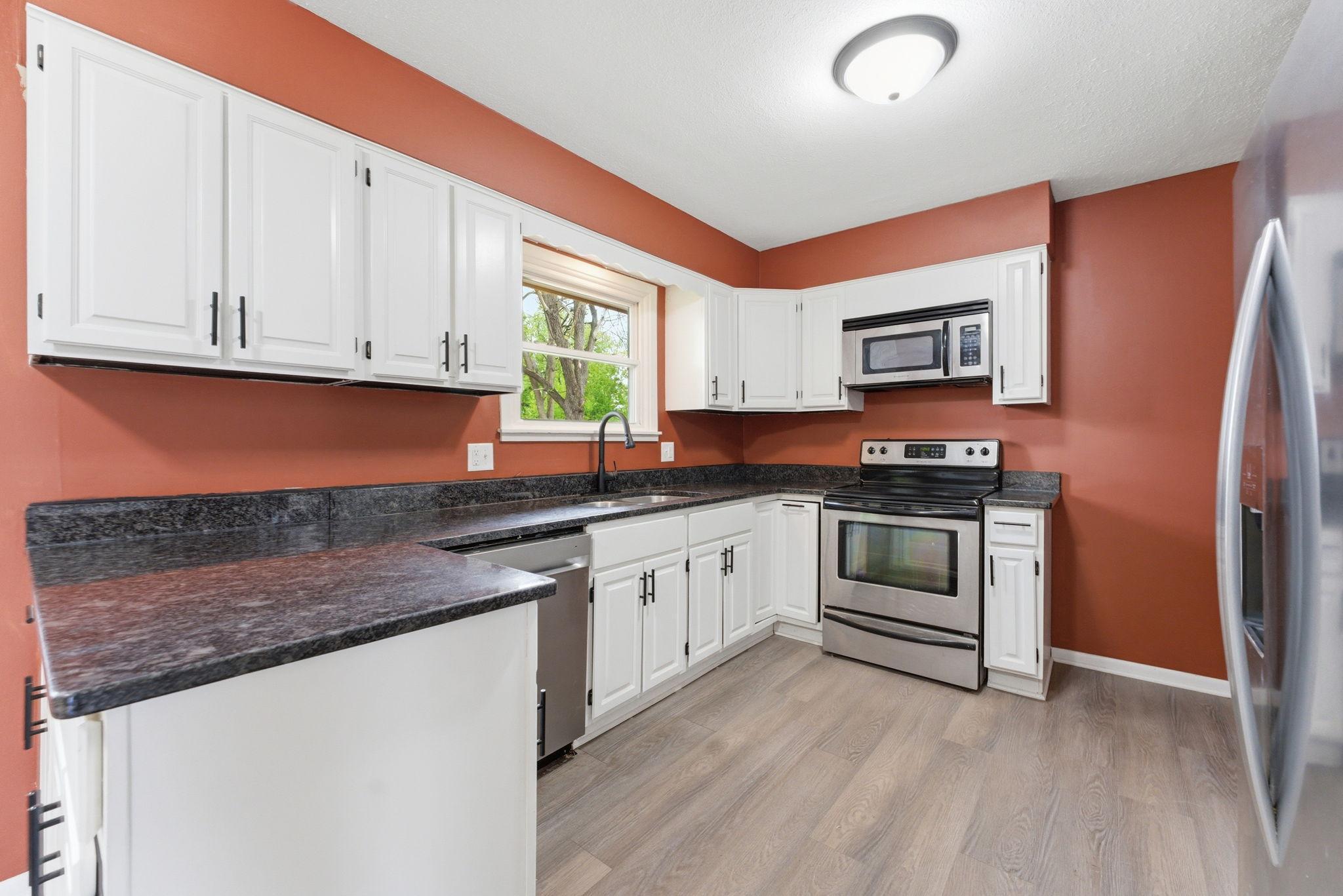 900 Green Street Hudson, WI 54016 - Photo 14 of 39