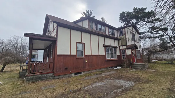 $99,900 | 710 East Foster Street, Ludington, MI 49431