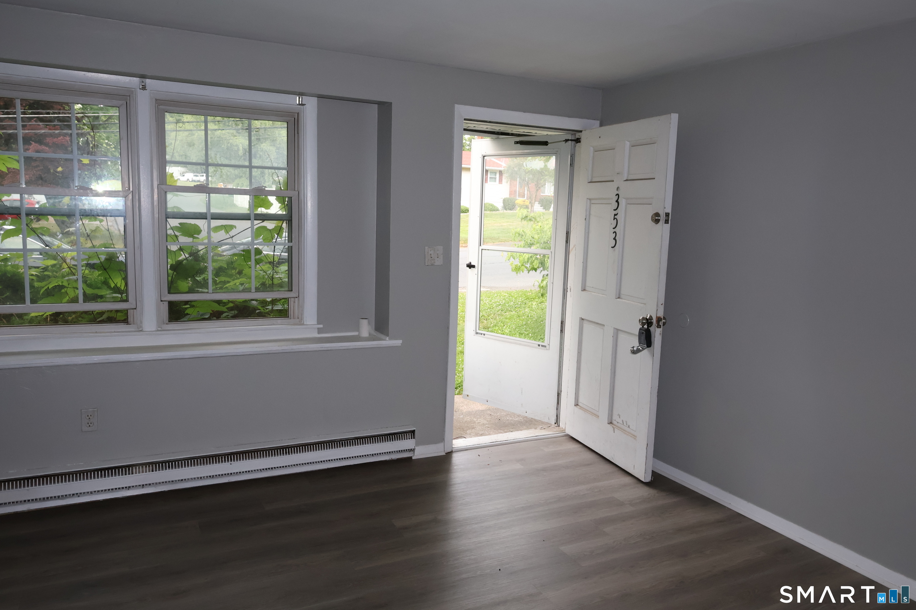 353 Scott Road Waterbury, CT 06705 - Photo 4 of 11