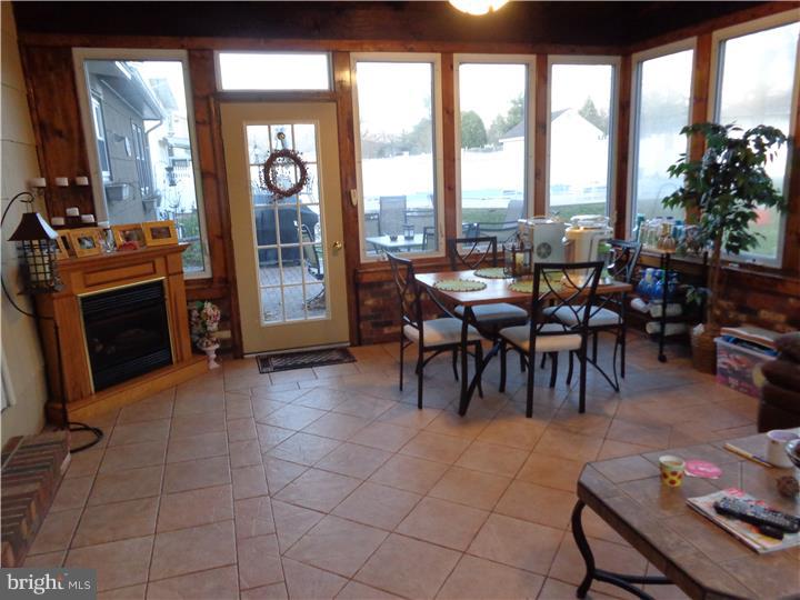 336 George Dye Road Hamilton Square, NJ 08690 - Photo 14 of 23 Sun Room