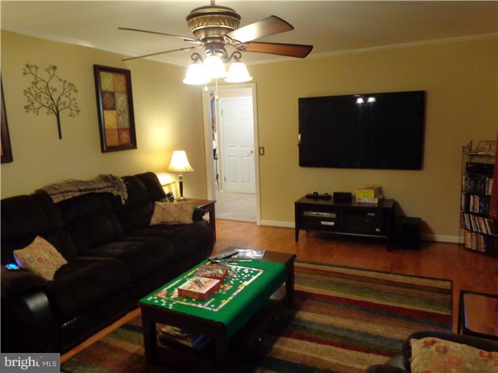 336 George Dye Road Hamilton Square, NJ 08690 - Photo 10 of 23 Family Room